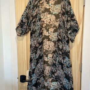 Betsy Johnson Black & Turquoise Kimono